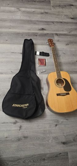 Excellent condition Fender Starcaster acoutic guitar