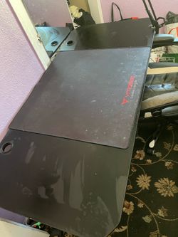 65 IN GAMING DESK