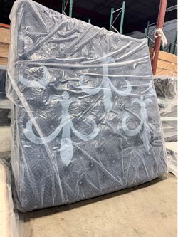 King mattress Stearns and foster medium pillowtop
