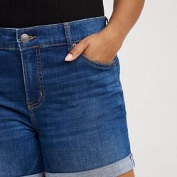 Shorts - Torrid 5"' Perfect Mid-Rise Shorts