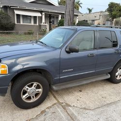 2004 Ford Explorer