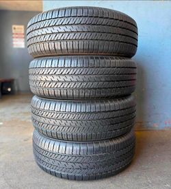 225/60/17 Yokohama vendo un set de llantas usadas excelente condiciones de vida las 4 ✅🤩I am selling a set of used tires, all 4 in excellent living c