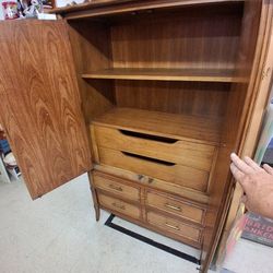Dressers, Tables,Stands,furniture,end Stands,Glassware 
