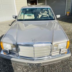 1990 MERCEDES 300 SE