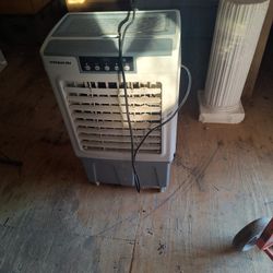 Swamp Cooler Like New On Rollers Bastrop Lousiana 