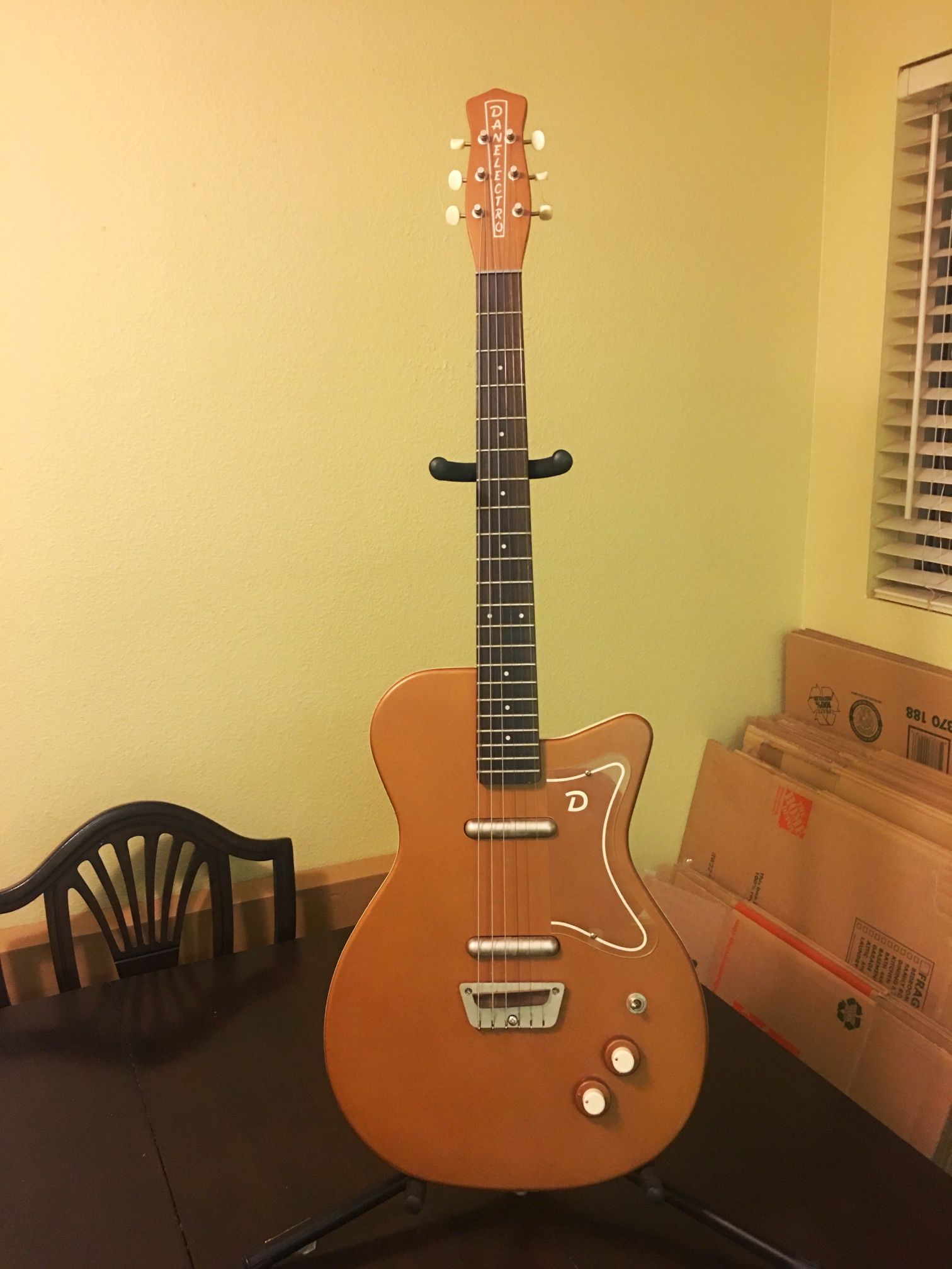 Danelectro 1956 Single Cutaway with Bottle Headstock Electric Guitar Regular Copper Bottle Headstock