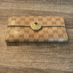Gucci GG Wallet 