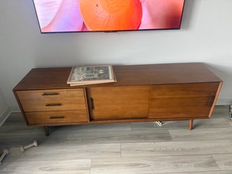 Mid-Century Media Console (80")
