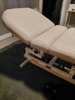 Electric massage/esthetics table