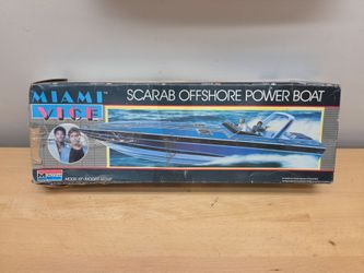 Original Revell 3104 Miami Vice Scarab Offshore Power Boat plastic model kit unbuilt