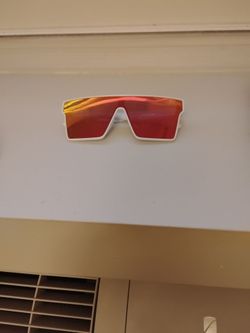 Sun glasses