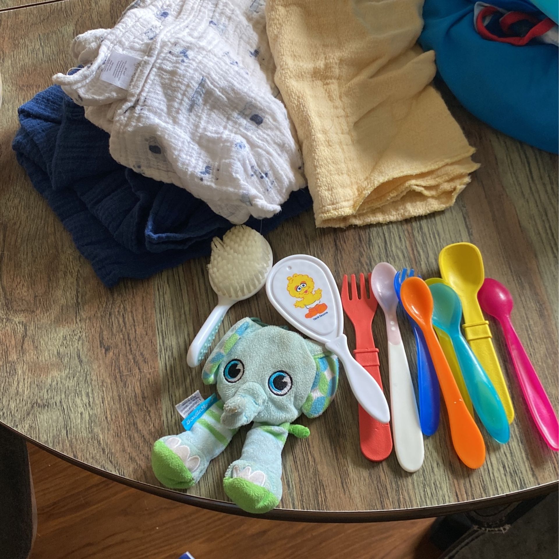 Assorted baby Items 