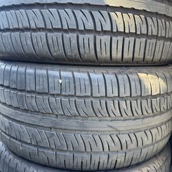 (4) 295/40R22 SET OF SEMI NEW TIRES PIRELLIS SCORPION 80% LIFE !
