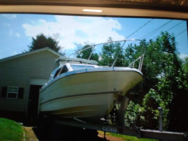 22ft bayliner cabin cruiser