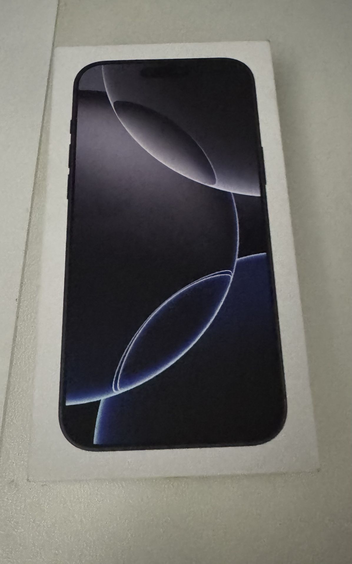 iPhone 16 Pro Max Black Titanium (Unlocked)