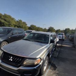 2002 Mitsubishi Montero Sport