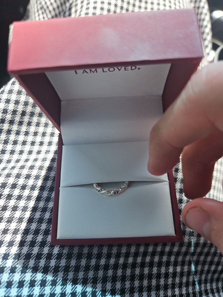 Engagement/Wedding Band
