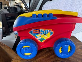 Mega Bloks 50-Piece Wagon Storage Set