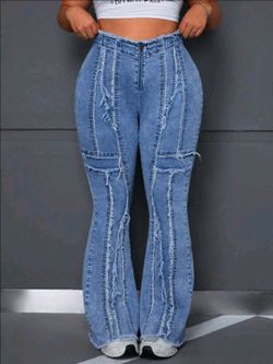 SHEIN ICON Plus Size Slim Fit Flare Jeans With Frayed Hem, Stonewashed