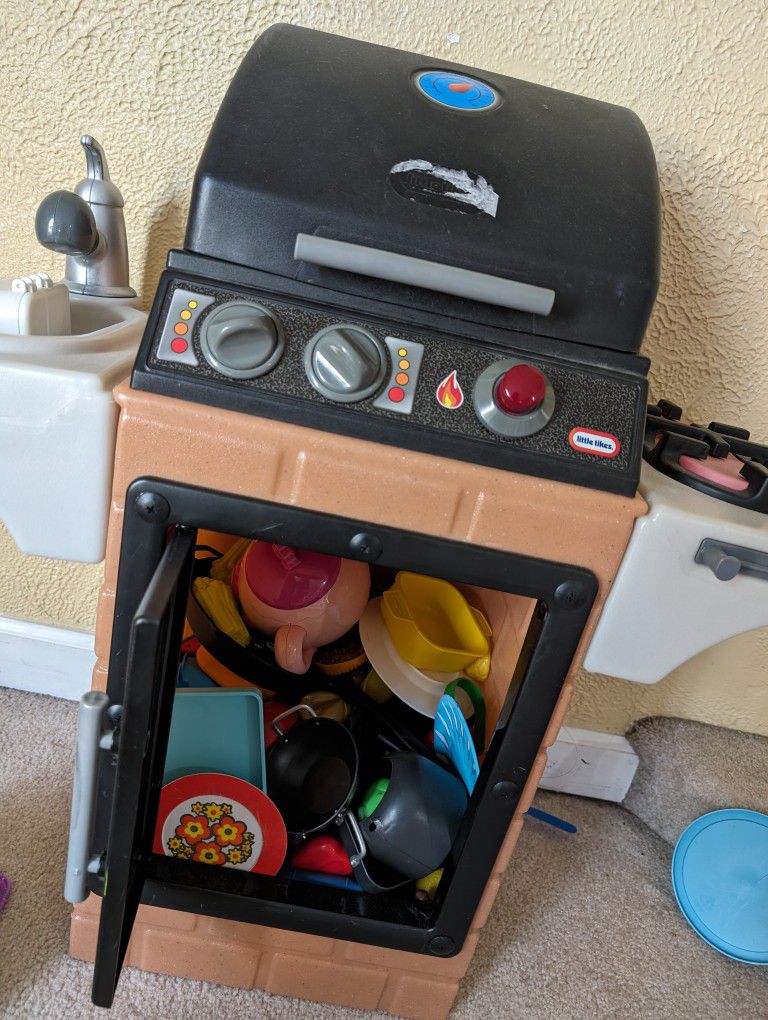 Toddler Grill With Play Food Items