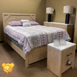 Ashley Bedroom Set Queen or King Bed Dresser Nightstand and Mirror With İnterest Free Payment Options Senniberg