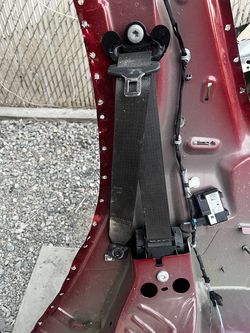 2023 gmc Arcadia right rear seatbelt