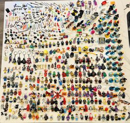 340 Lego figures 