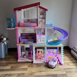Barbie Dream House 