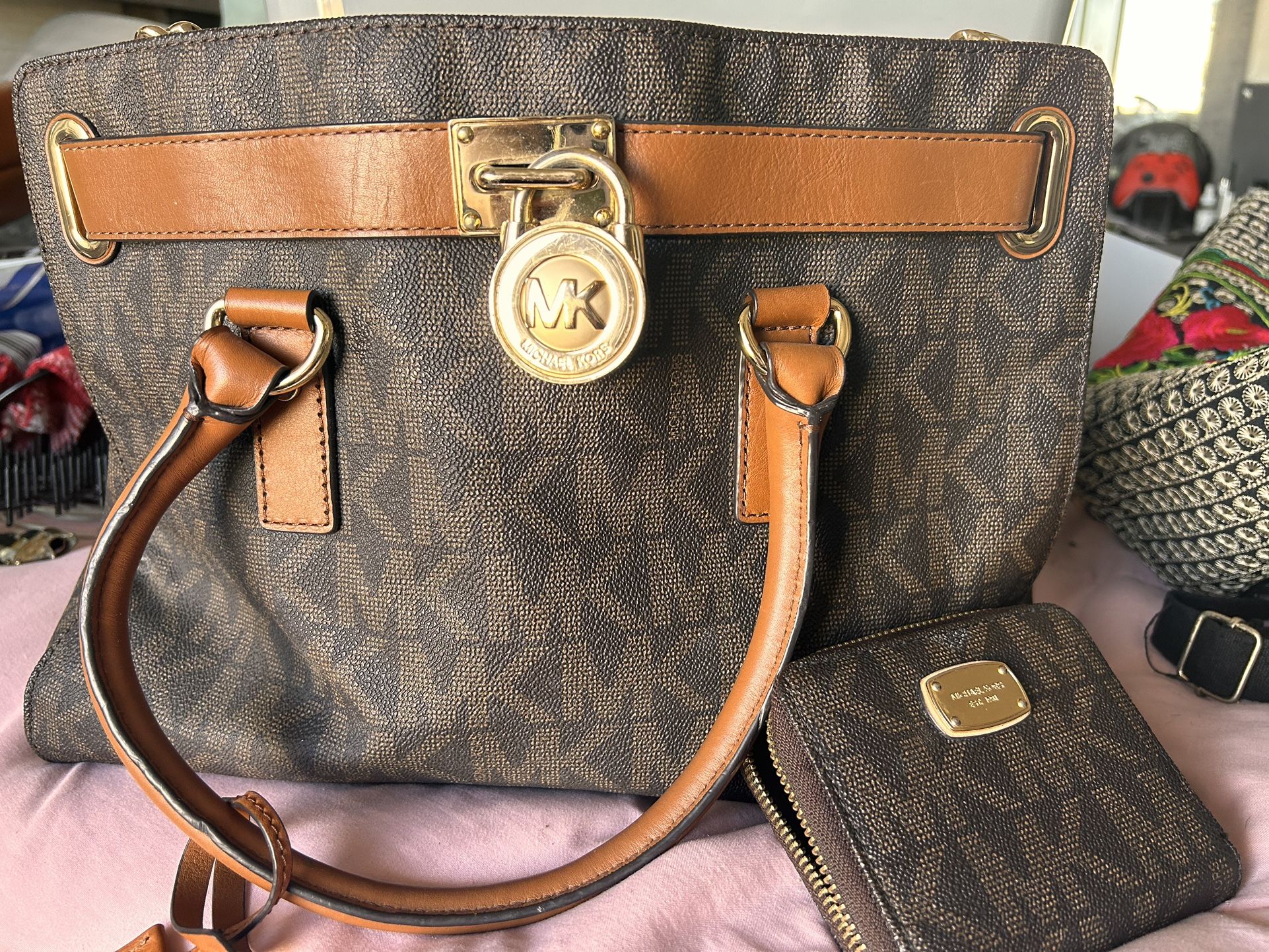Michael Kors Cross Body Bag