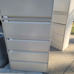 2 Filing Cabinets