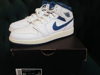Air Jordan 1 MID SE 6.5Y