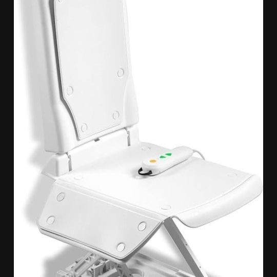 VOLLGUT Electric Reclining Bath Lift Chair | Six Suction Cup Feet | Emergency Stop Button | Weight Capacity 300lb | White