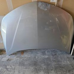 Free 2017 Chevrolet Cruze Car hood