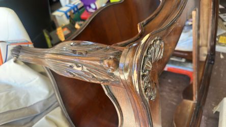 Old Fashioned Exquisite Coffe Table.