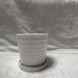 Small 5 inch ceramic white planter pot with drainage saucer