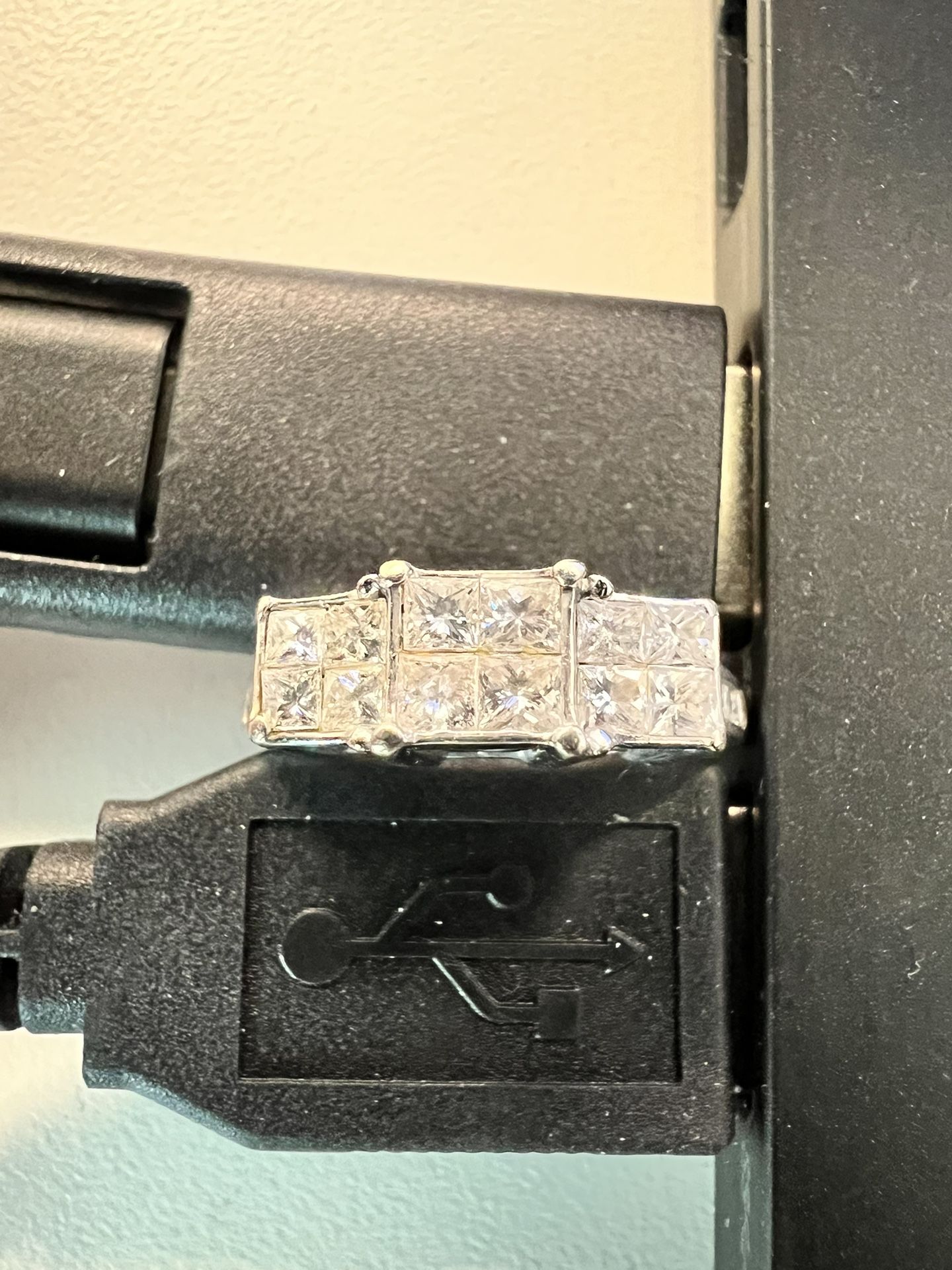 1ct Princess-Cut Diamond Three Stone Ring in 14K White Gold