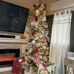 7ft Pre Lit Christmas Tree