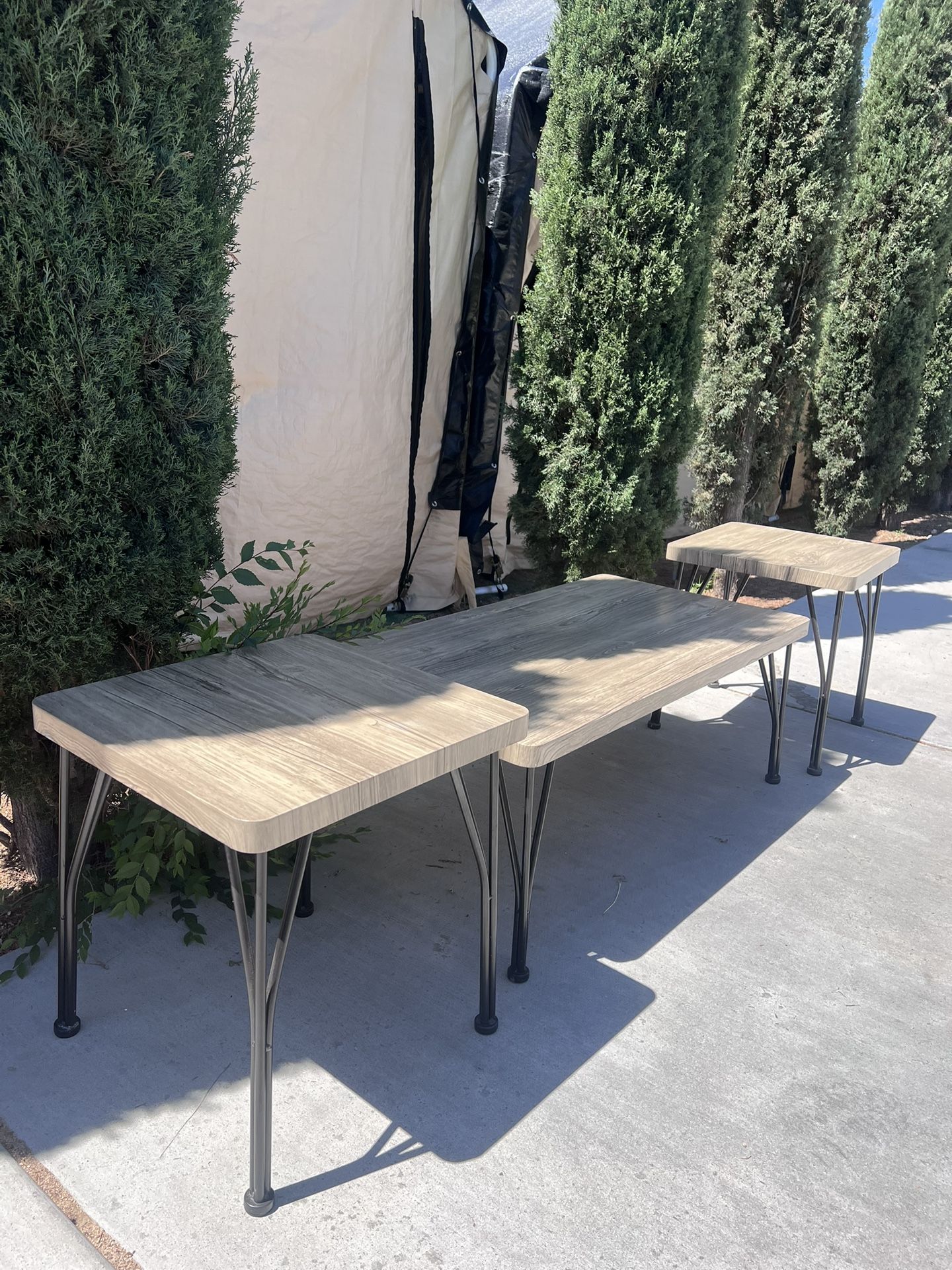 Coffee Table W/ Matching End Tables!