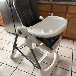 Rolling High Chair 