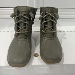 Sperry Women’s Winter Boots Size 8 $45