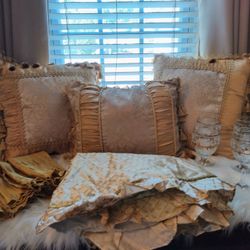 Home Decor Bundle: Pillows, Glassware, Etc
