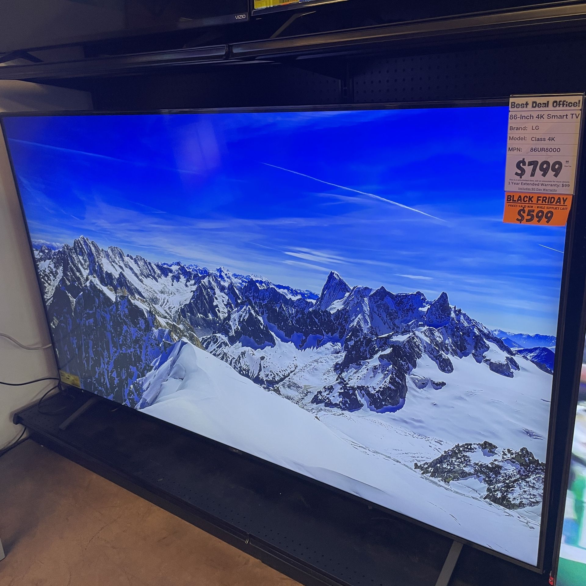 86 inch LG UHD 4K TV with Smart Features and Store Warranty included and Financing Available!