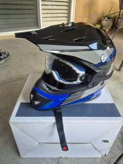 Motorcycle helmet
