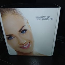 Lumness airbrushing Makeup 