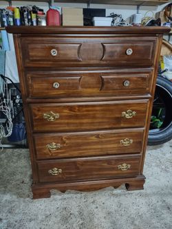 Chest of drawers