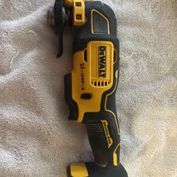 DEWALT ATOMIC 20V MAX* Oscillating Tool, Cordless, Oscillating, Tool only (DCS354B) This 20V MAX* brushless cordless help get your project started. Th
