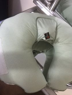 Baby breastfeeding pillow