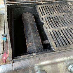 $50 Gas Grill Just Needs Some TLC