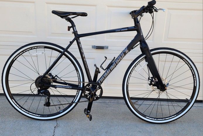 Diamondback Disc Hybrid Road Bike - Carbon Fork - Like New