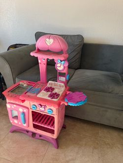 Minnie kitchen $1